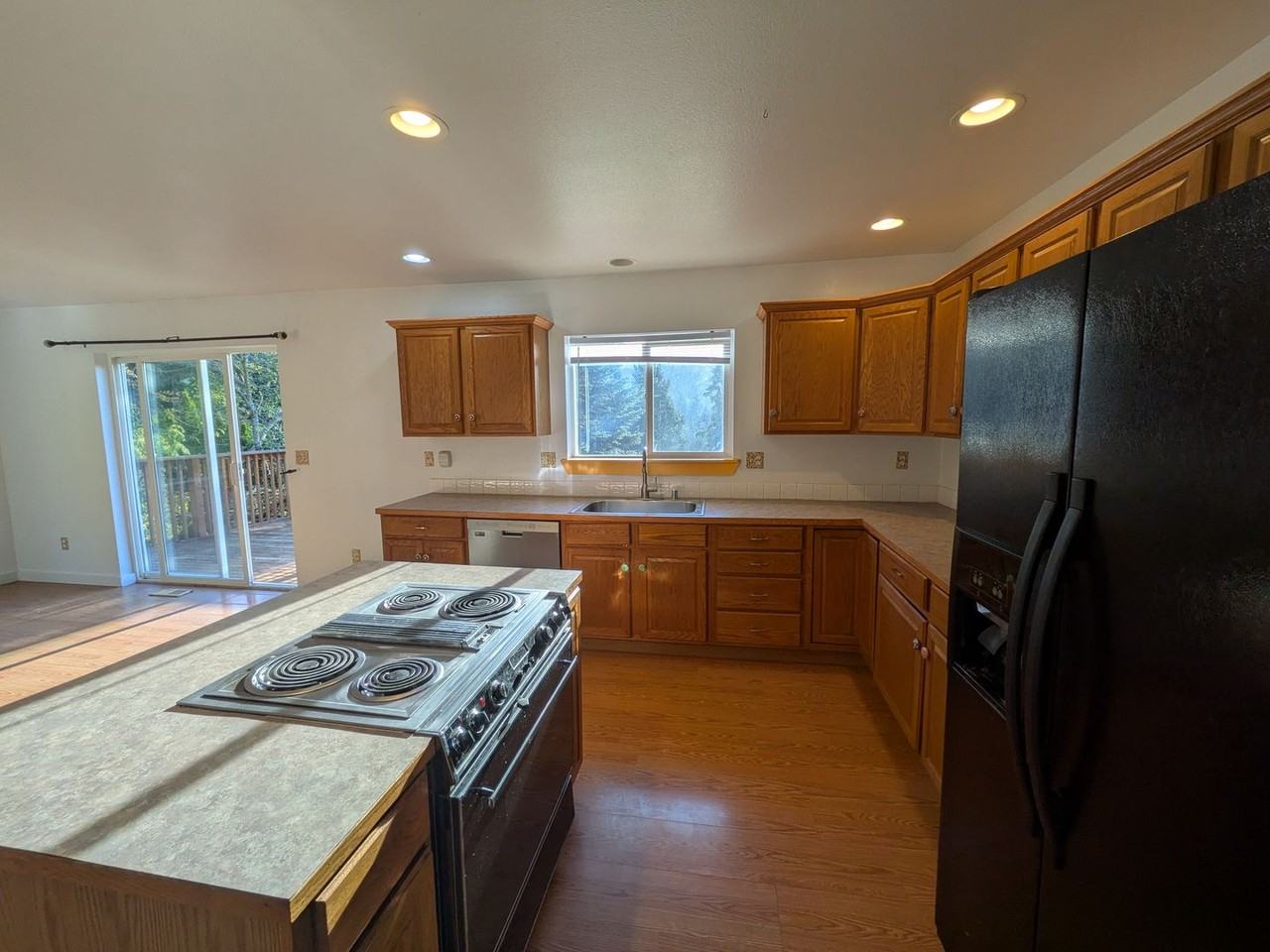 765 Sumerset Way - Photo 3 of 22