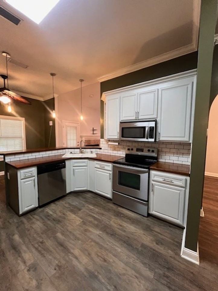 4301 Summer Hill Pl - Photo 2 of 22