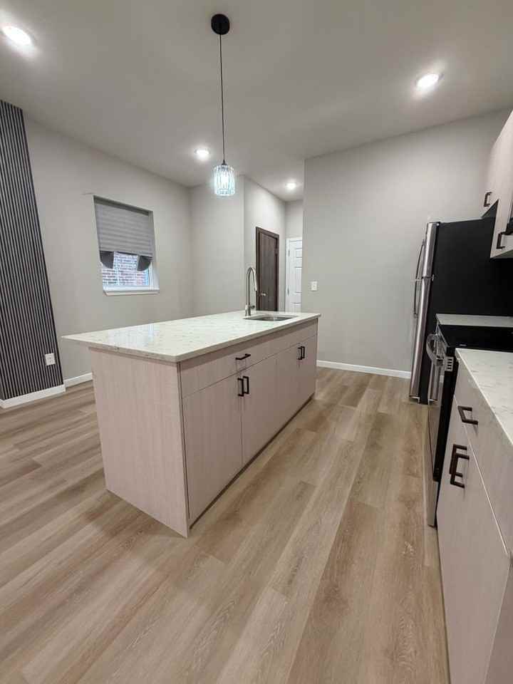 5043 Chestnut St - Photo 5 of 23