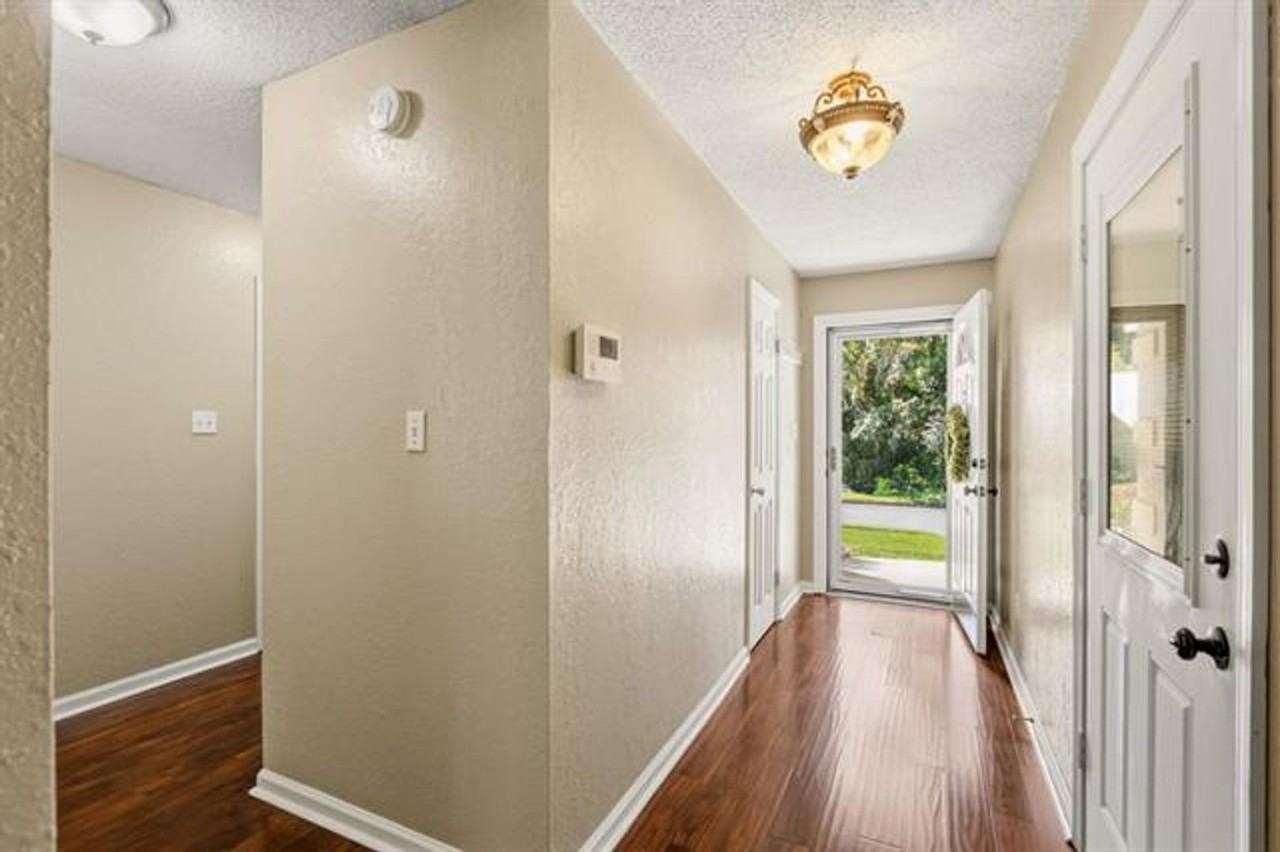 2951 Royal Palm Way - Photo 5 of 19