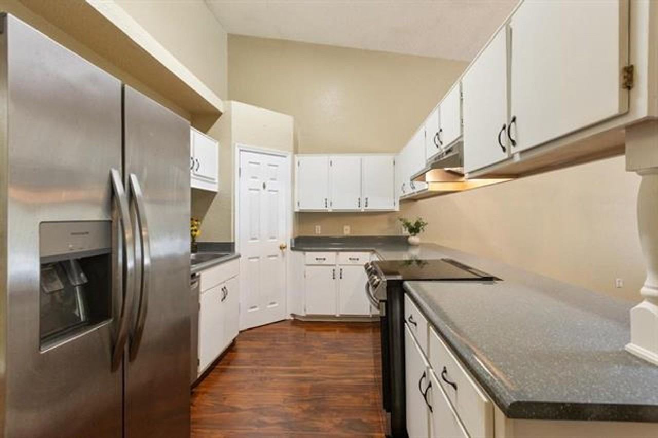 2951 Royal Palm Way - Photo 7 of 19