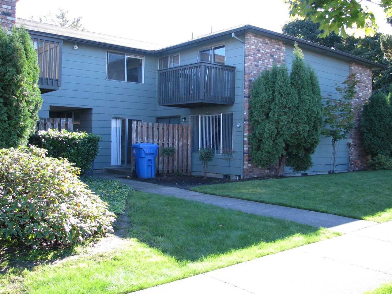 1752 Salishan St Se - Photo 2 of 15