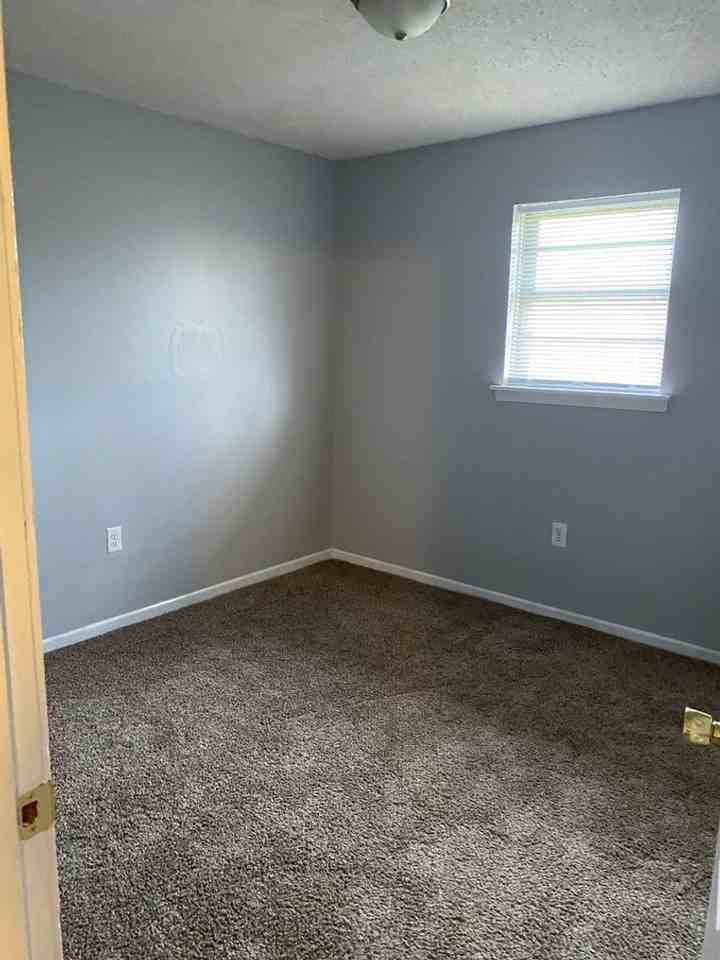 129 Maple Grove Way - Photo 4 of 6
