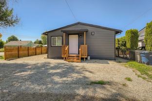 Modern, Beautiful Fully Remodeled 2BR/1BA!!! Available August 5th!! TOUR TODAY!!! - Photo 1 of 1