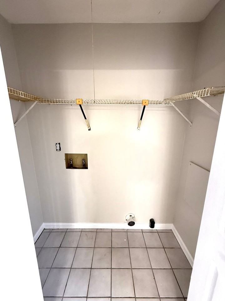 6428 Wares Ferry Rd - Photo 7 of 12