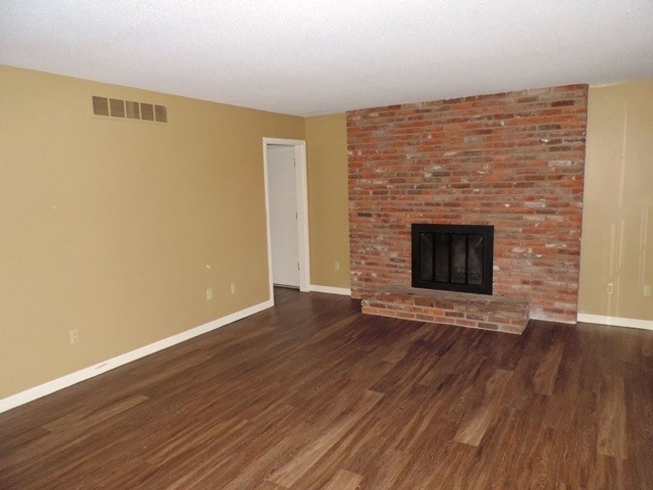 605 Westgate St - Photo 5 of 26