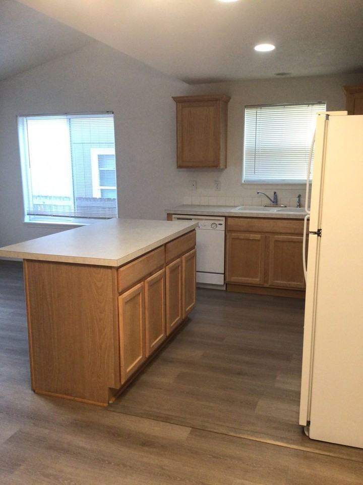 17 Se Revere Ave - Photo 7 of 8