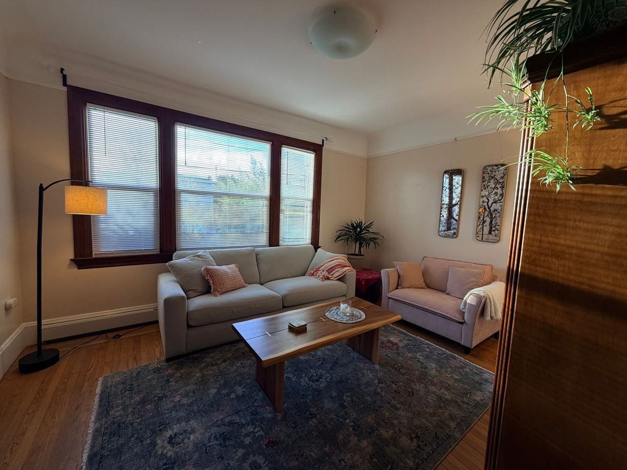 2909 Newbury St - Photo 3 of 19