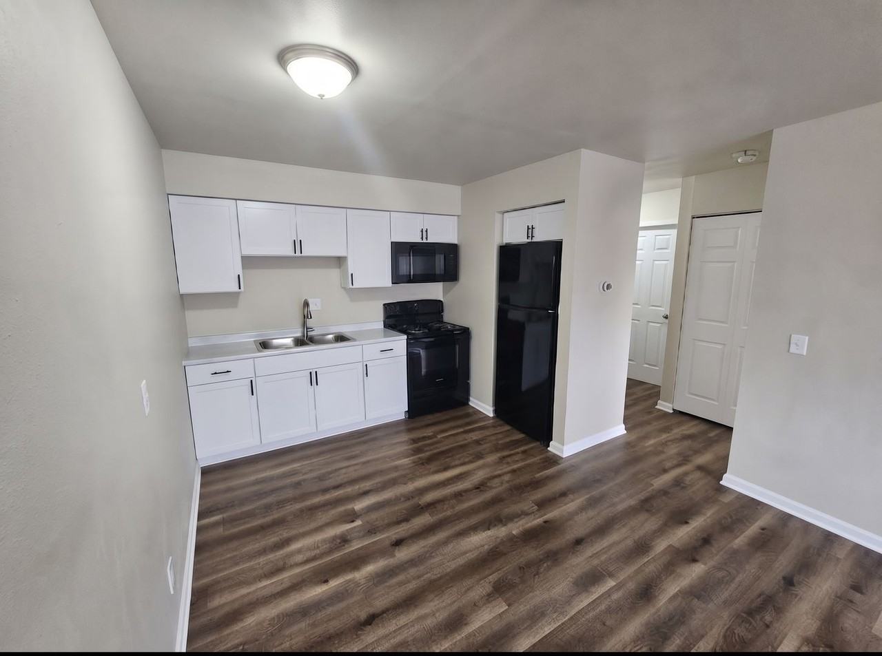 Heritage House Apartments - Photo 2 of 7