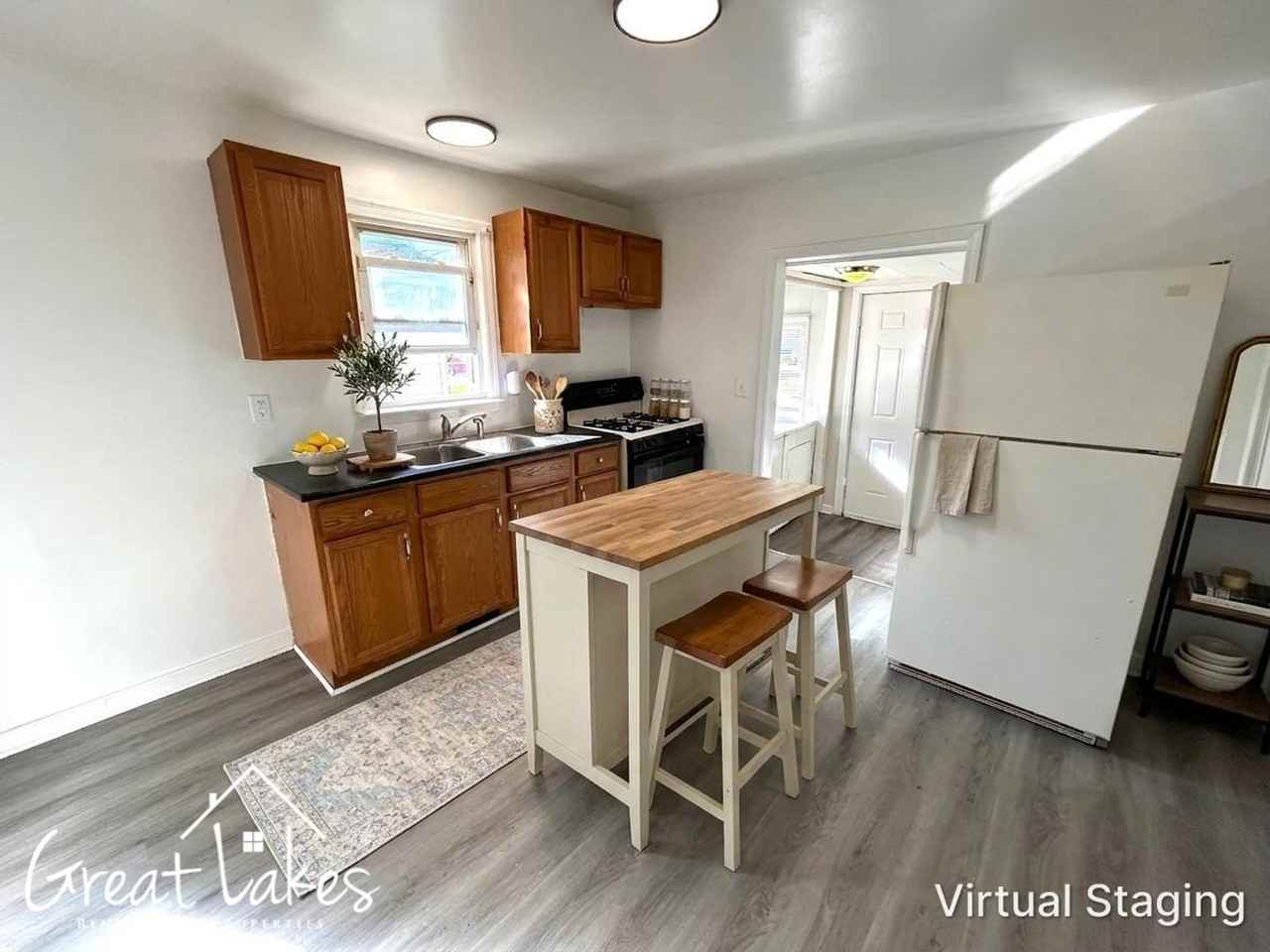 25158 Pearl St - Photo 3 of 13