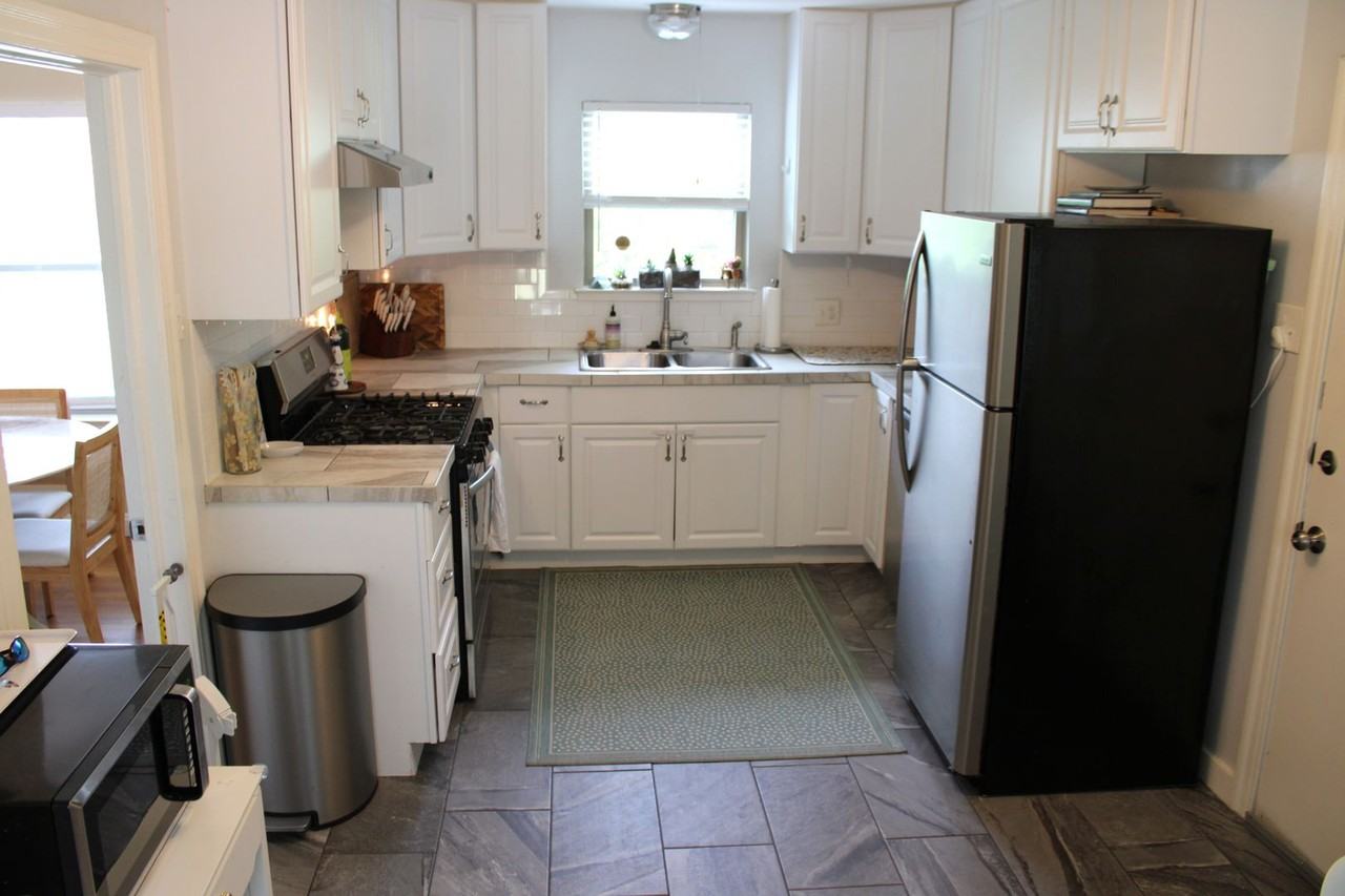 5703 Woodview Ave - Photo 4 of 17