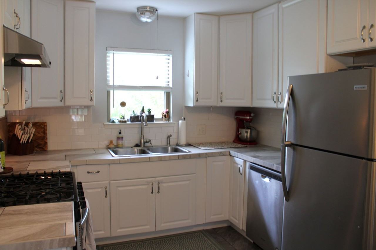 5703 Woodview Ave - Photo 5 of 17