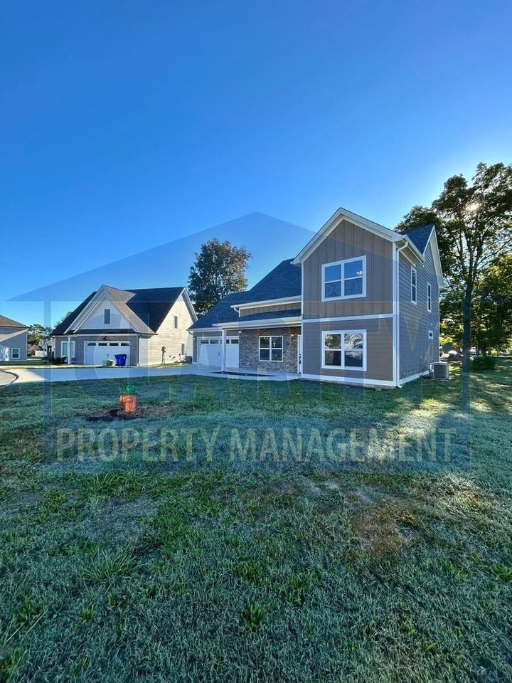5085 Solar Ln Nw - Photo 3 of 31