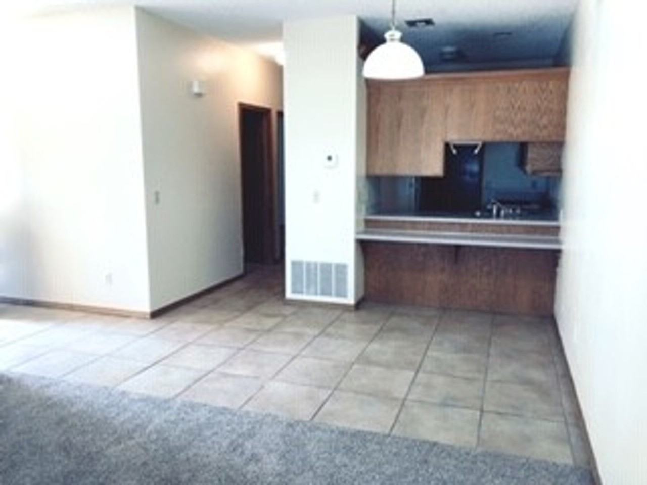 1325 N Dryden Ct - Photo 2 of 6