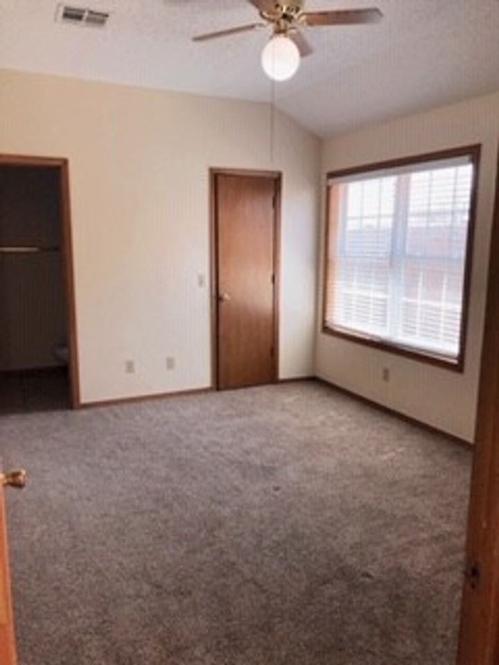 1325 N Dryden Ct - Photo 5 of 6