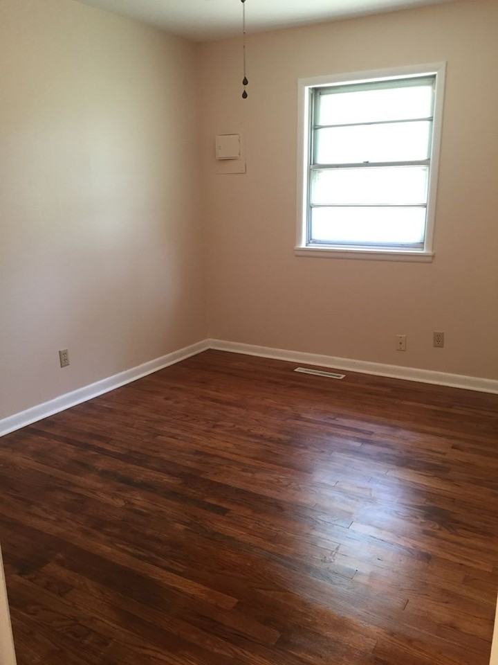 231 S Dryden St - Photo 7 of 10