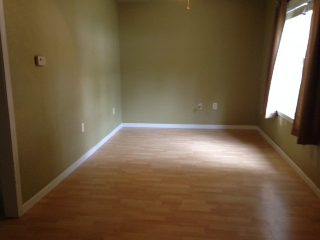 830 S Hall St - Photo 2 of 5