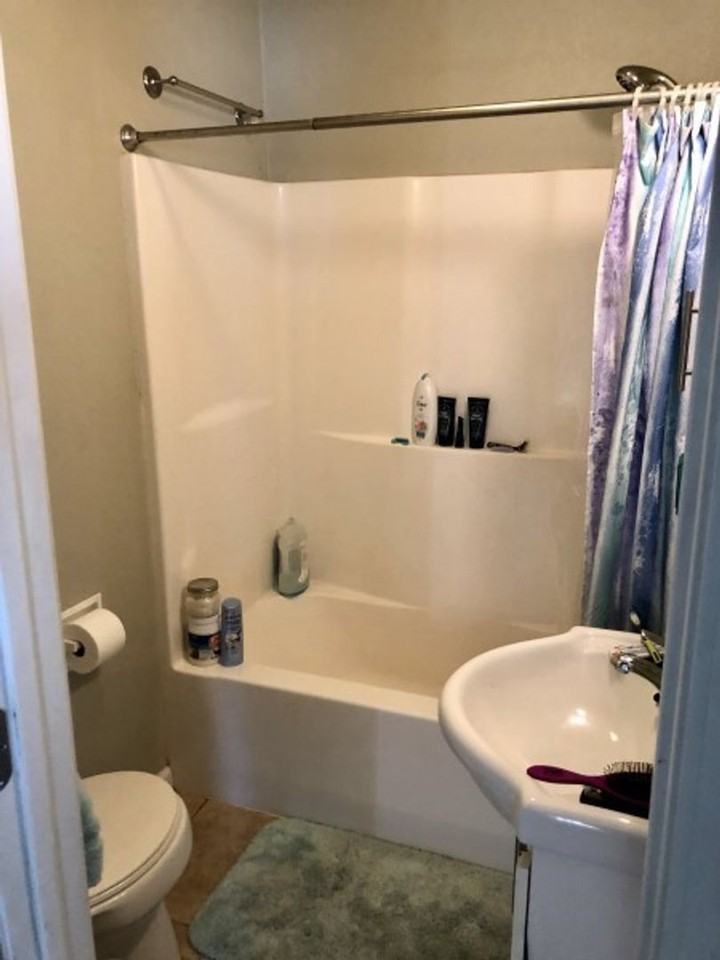 830 S Hall St - Photo 4 of 5
