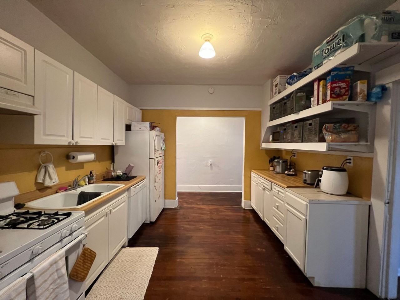 813 W 4th Ave - Photo 4 of 14