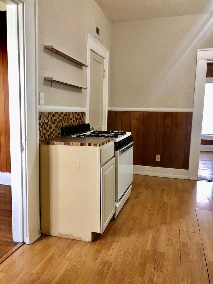 1016 S Duck St - Photo 6 of 13