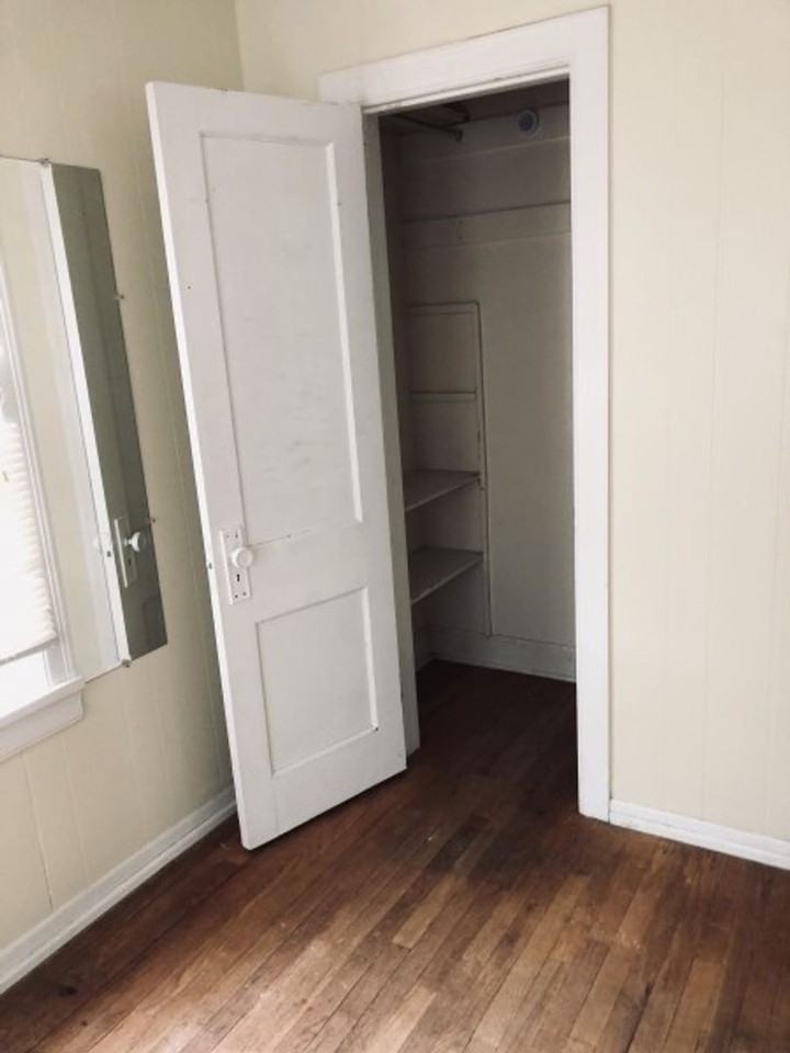 810 S Washington St - Photo 4 of 5