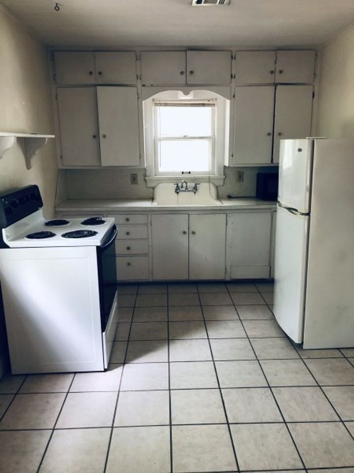810 S Washington St - Photo 5 of 5