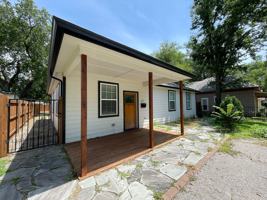 featured image of 1407 S Lowry St