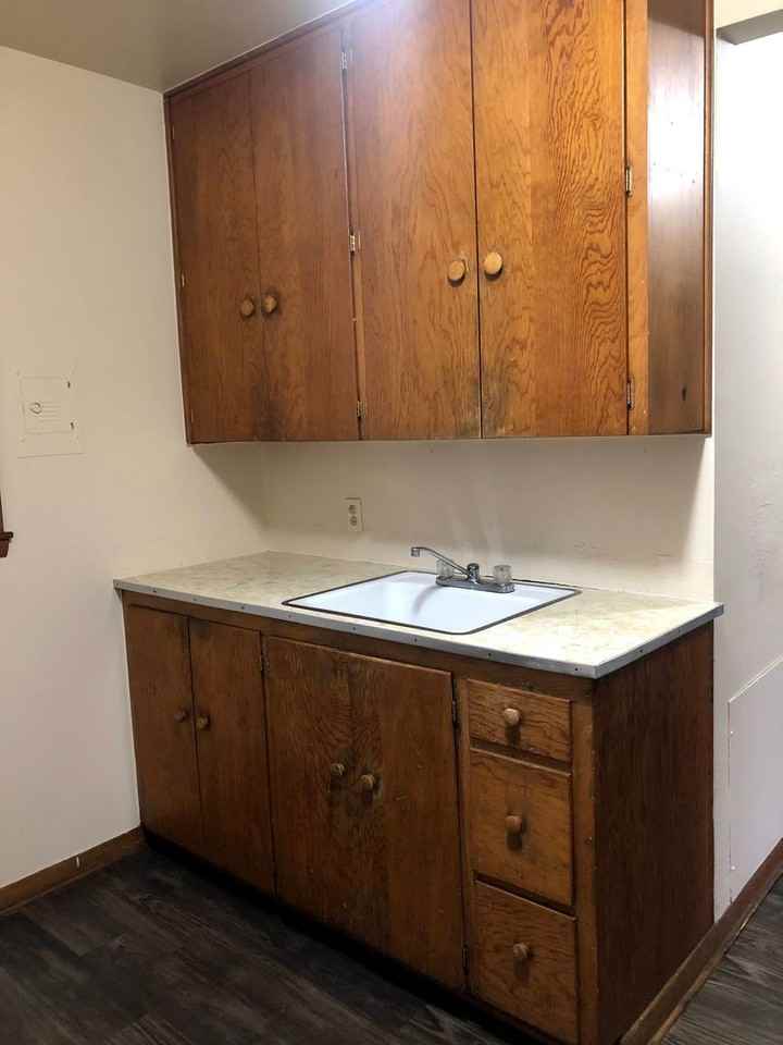 233 N Duck St - Photo 4 of 7
