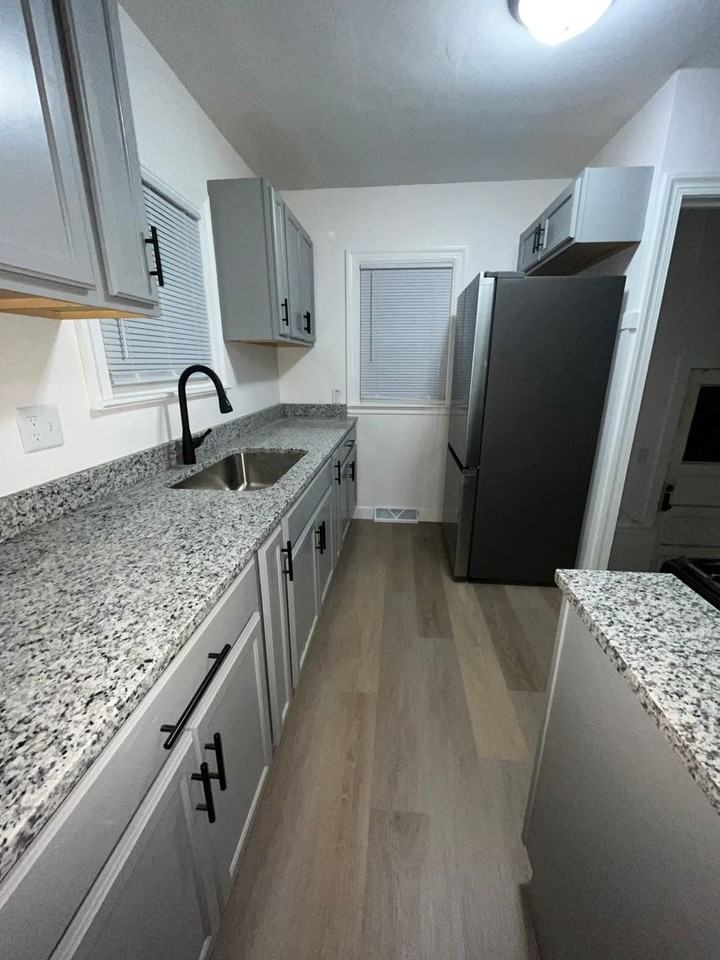 1902 Bruner St - Photo 4 of 21