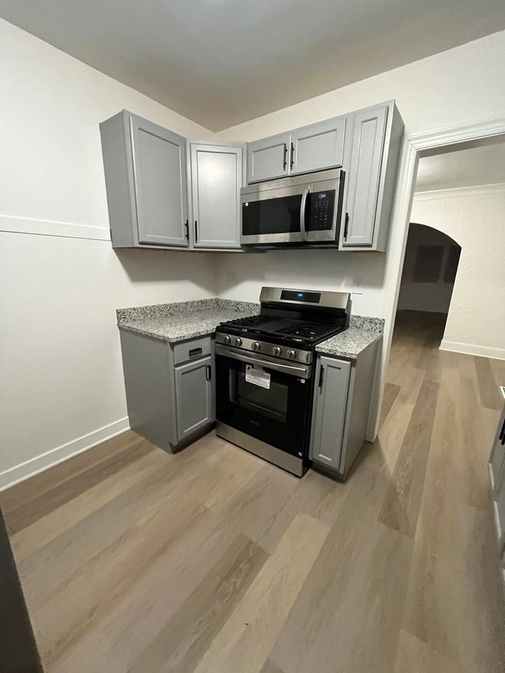 1902 Bruner St - Photo 5 of 21