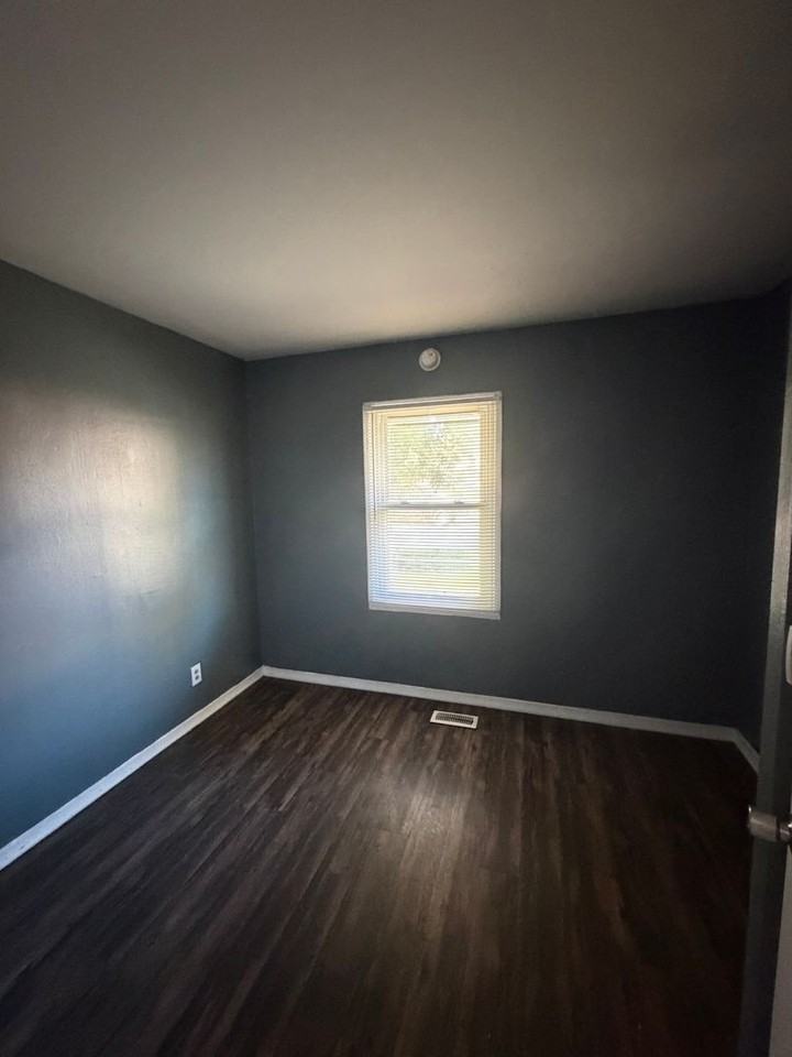 4351 N Sheridan Ave - Photo 7 of 14