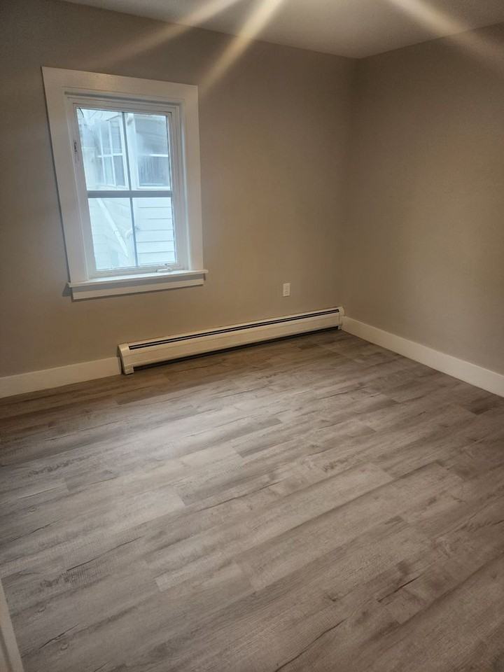 52 Hickok St - Photo 2 of 11