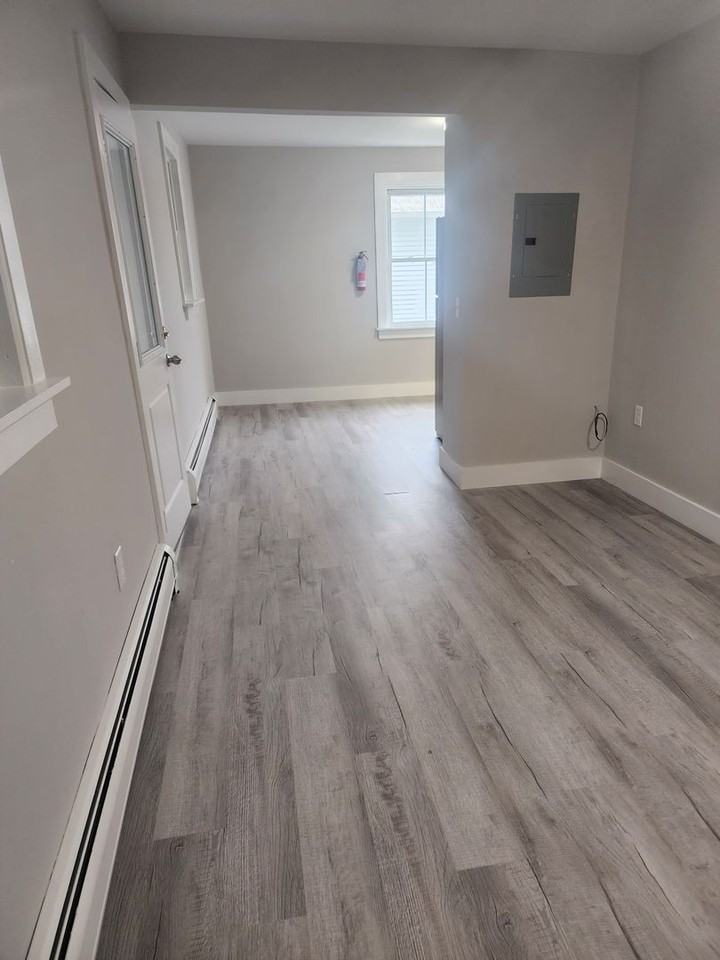 52 Hickok St - Photo 7 of 11