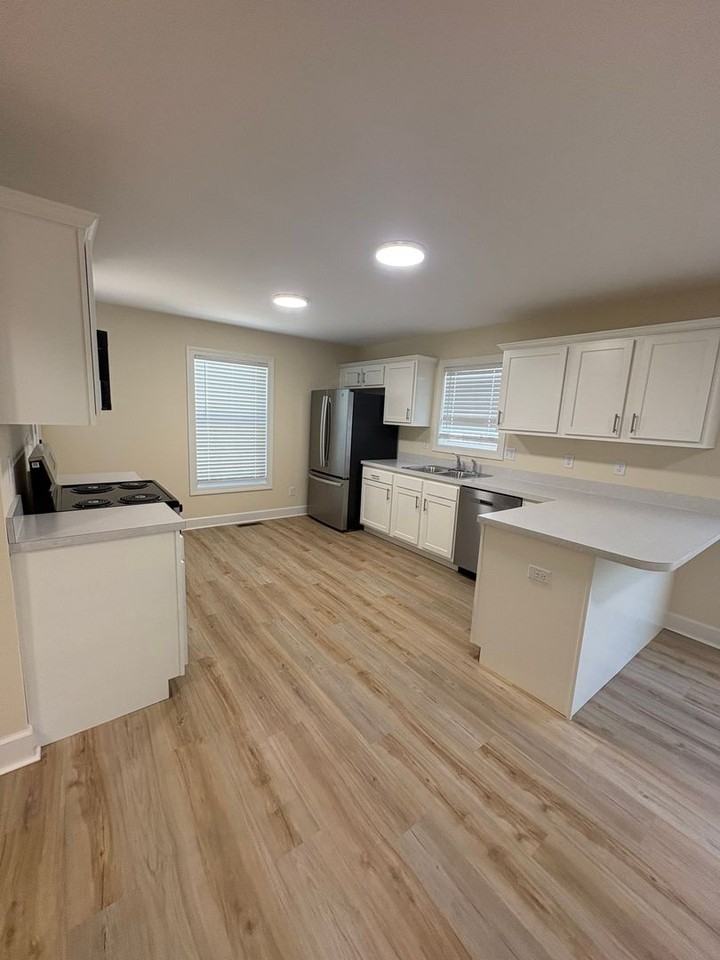508 Addison Ave - Photo 2 of 7