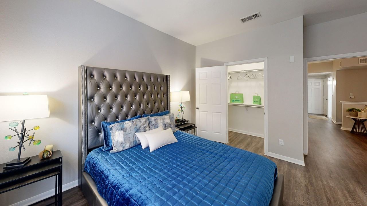 Treymore At Cityplace - Photo 7 of 18