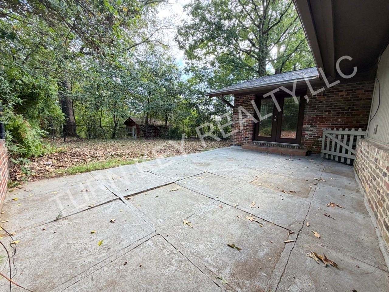 2585 Mountain Woods Dr - Photo 5 of 27