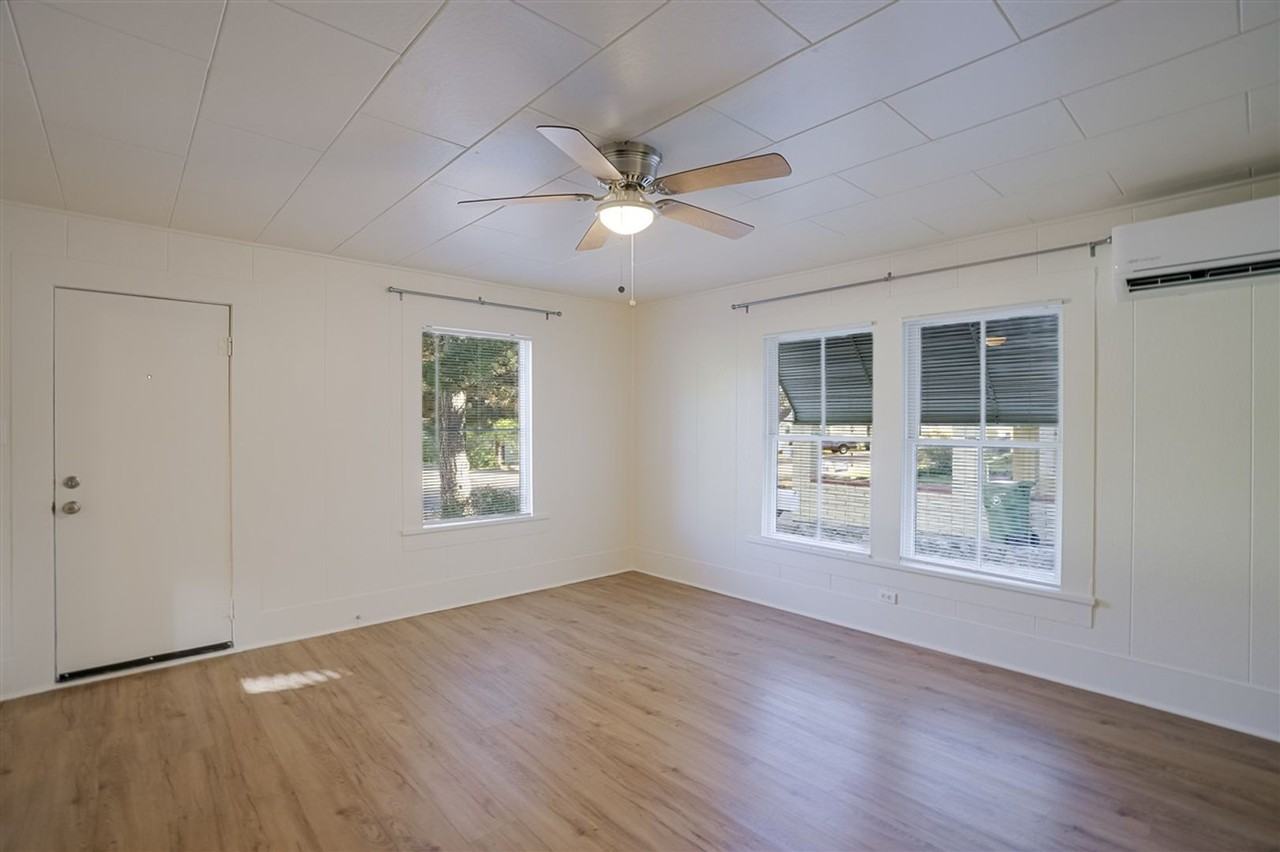 605 Alder St - Photo 5 of 34