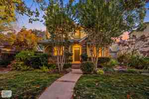 featured image of 1254 Hoover St