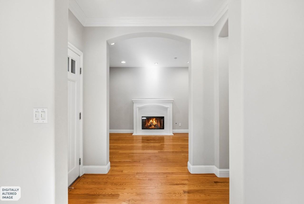 1254 Hoover St - Photo 5 of 33