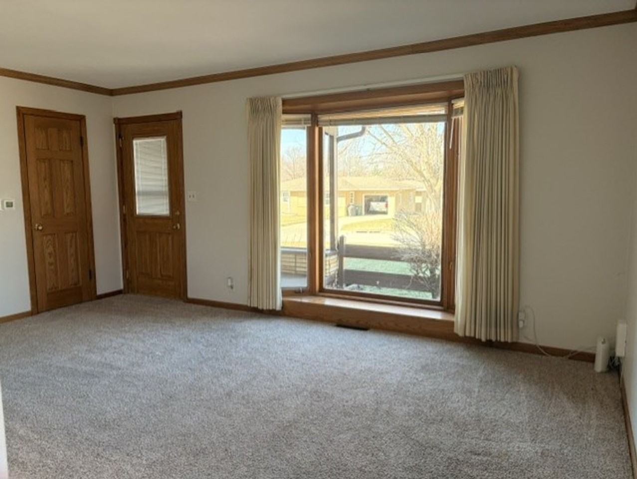 1132 1132 Lidner Dr - Photo 2 of 13