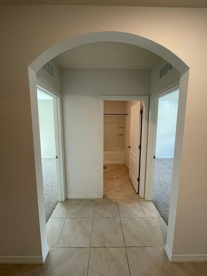 126 Old Mill Pond Rd - Photo 4 of 50
