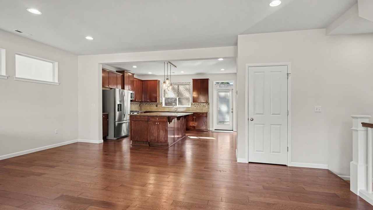 3604 202nd Pl Se - Photo 5 of 21