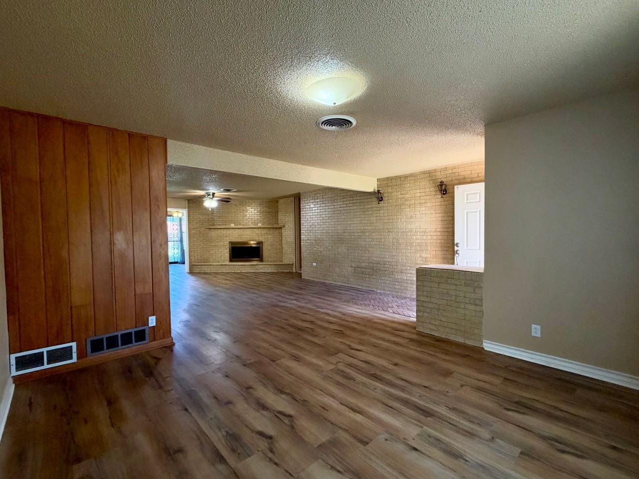 4816 16th St - Photo 4 of 20