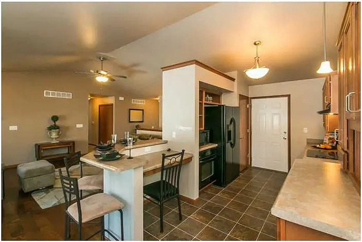 894 Mccollister Ct - Photo 6 of 20