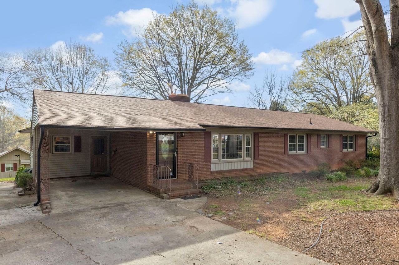 420 Downey Pl - Photo 2 of 26