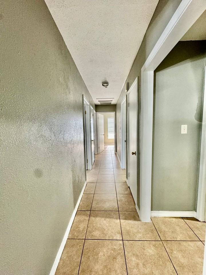 4809 Carroll Ln - Photo 7 of 28