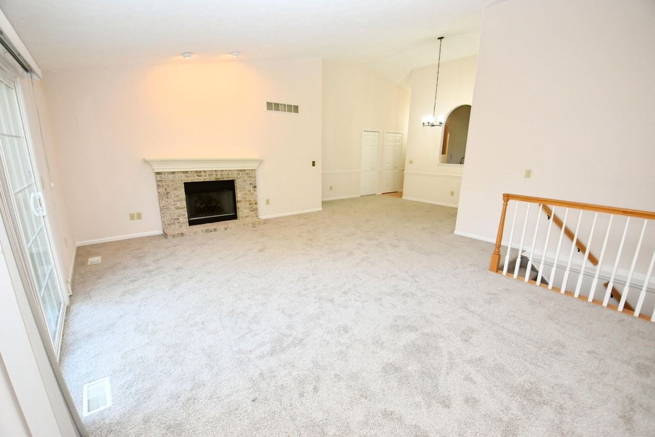 4117 Cherry Pointe Dr - Photo 5 of 21