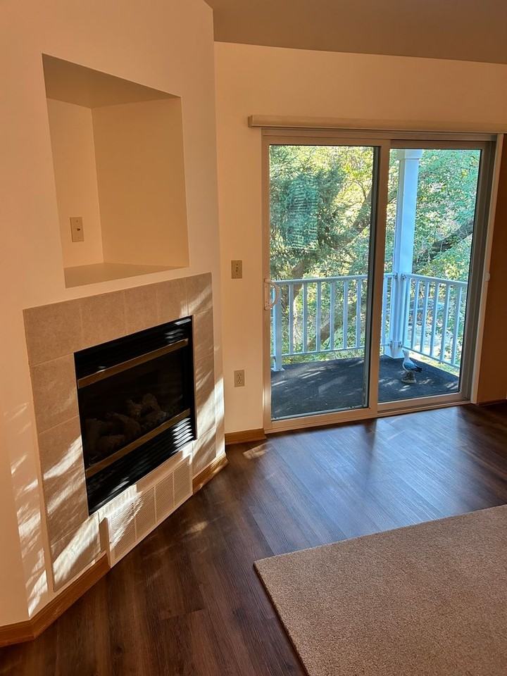424 W Grand Ave #2 - Photo 4 of 27