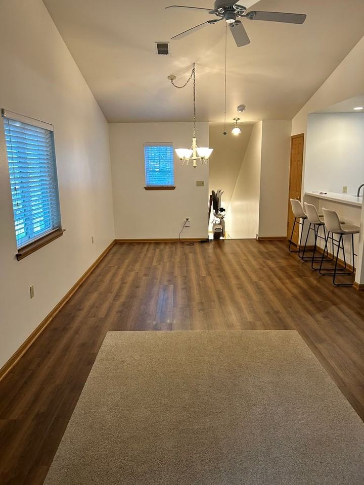 424 W Grand Ave #2 - Photo 5 of 27