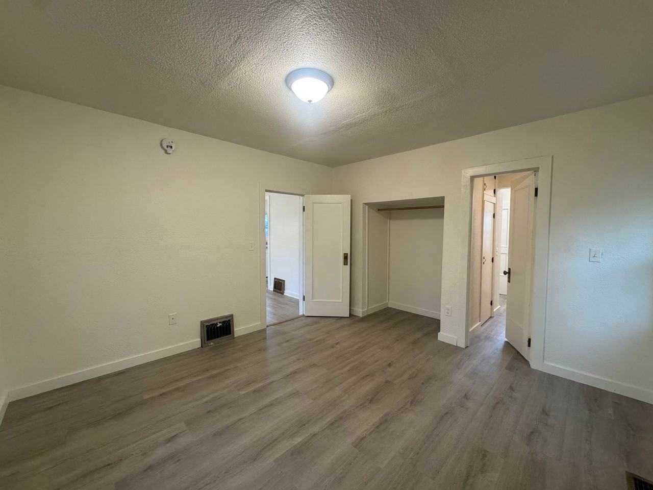 3924 N Madison St - Photo 7 of 19